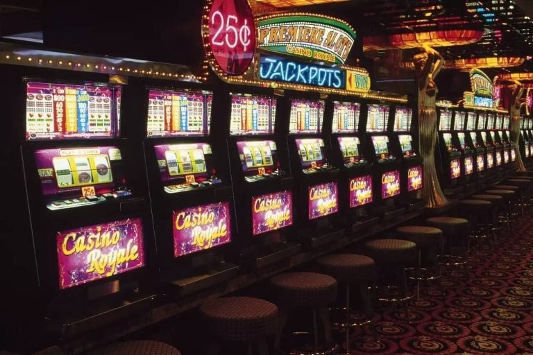 Tabel terperinci Paito Mingguan wongtoto menampilkan hasil blackjack, roulette, dan sportsbook dengan filter pencarian