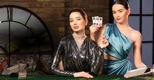Aplikasi mobile wongtoto menampilkan saldo cashback mingguan dan riwayat transaksi